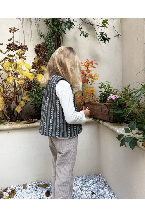 Patre children's vest made of green cotton